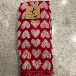 “New” Deborah Connolly Red and White Heart Hand Towels (set of 2)